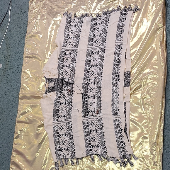 Democracy Women's Sweater Size XL - Picture 2 of 7